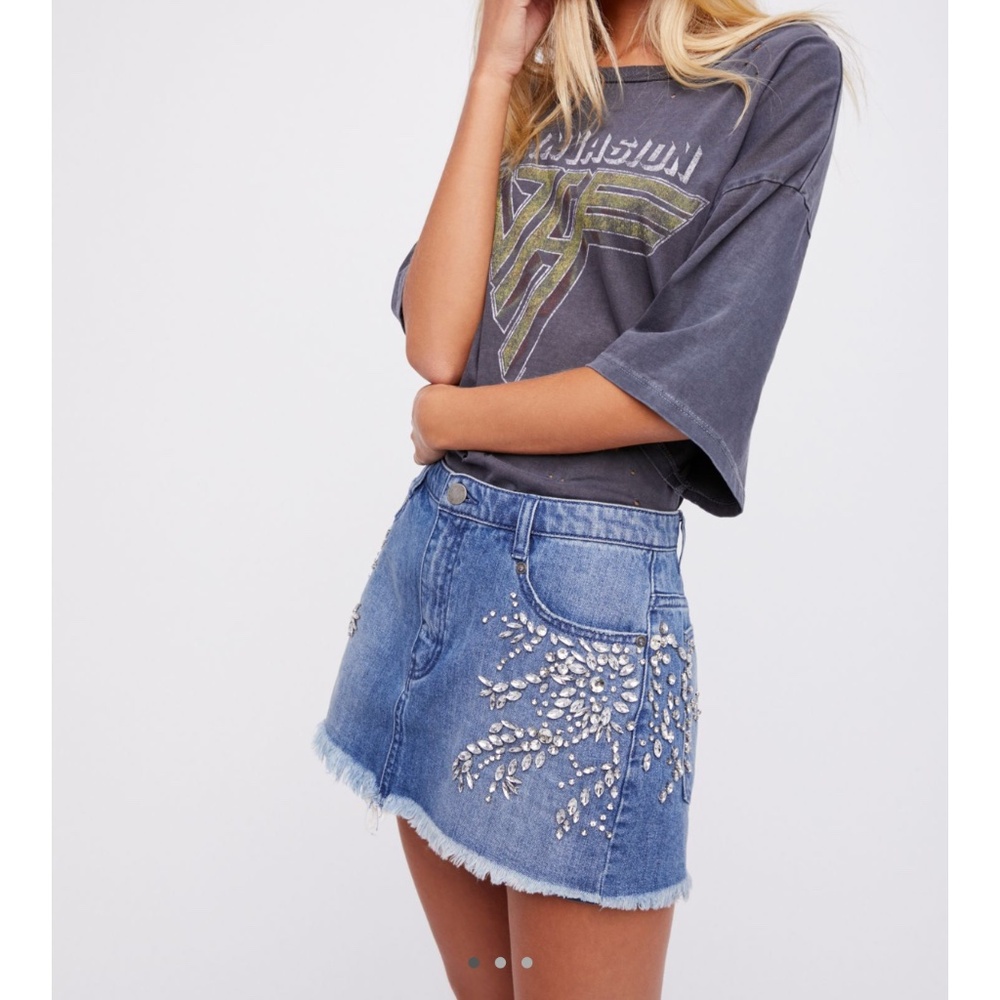 FP Shine Bright Shine Far Medium Wash Denim Rhinestone Mini Skirt sz 4 NWT
